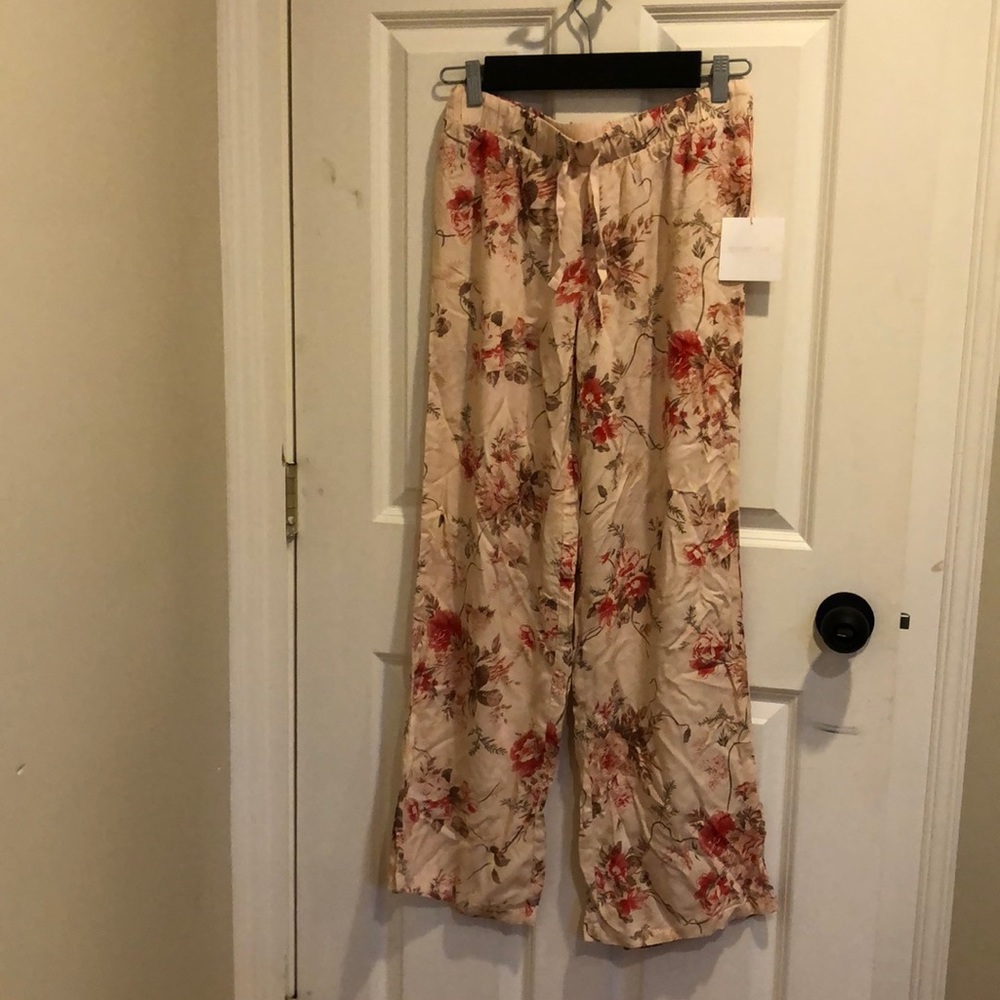 Shabby Chic Floral Print Women's Pajama Pants